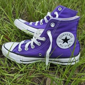 Purple High top Converse